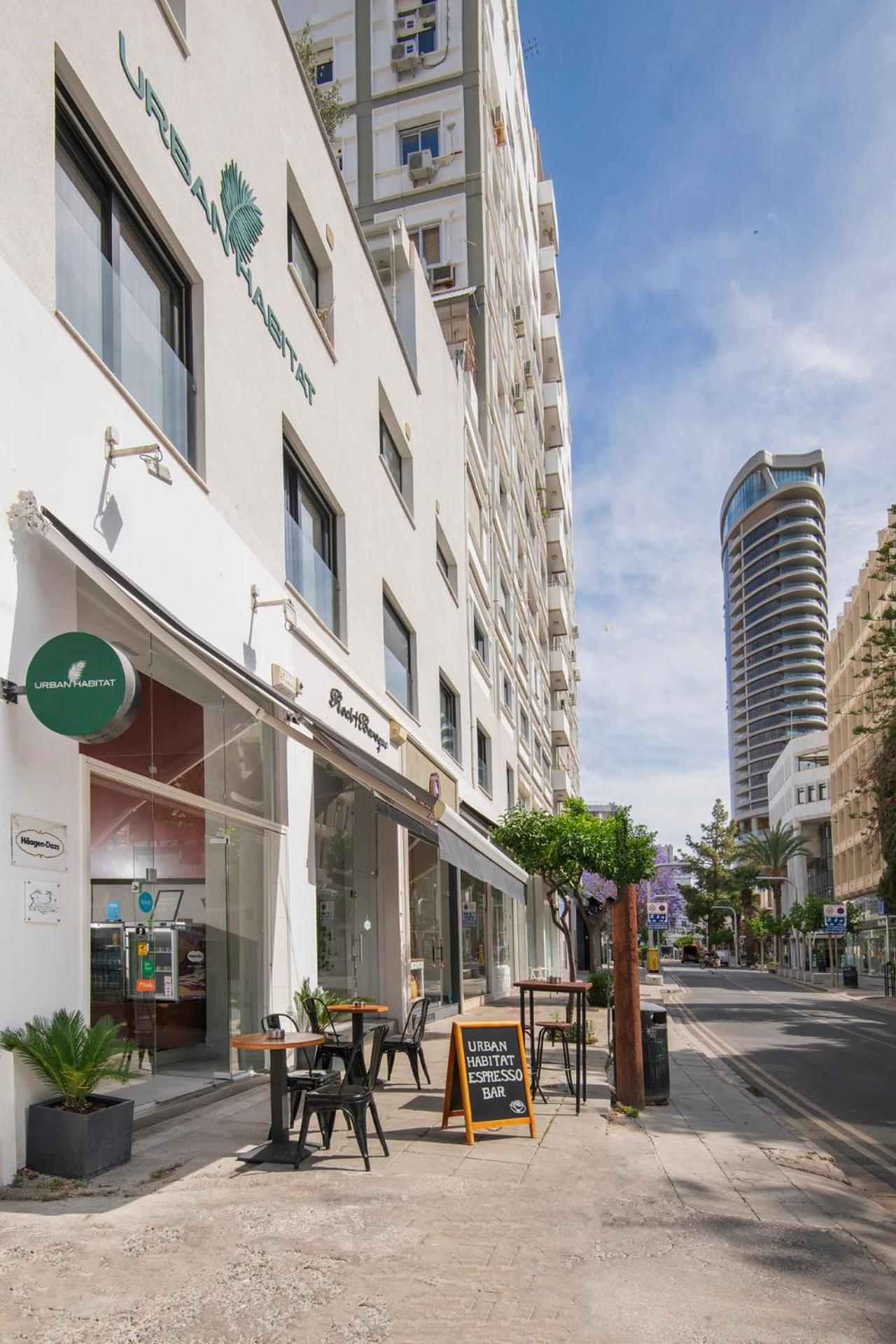 Urban Habitat Capsule Beds Hostel Nicosia Exterior photo